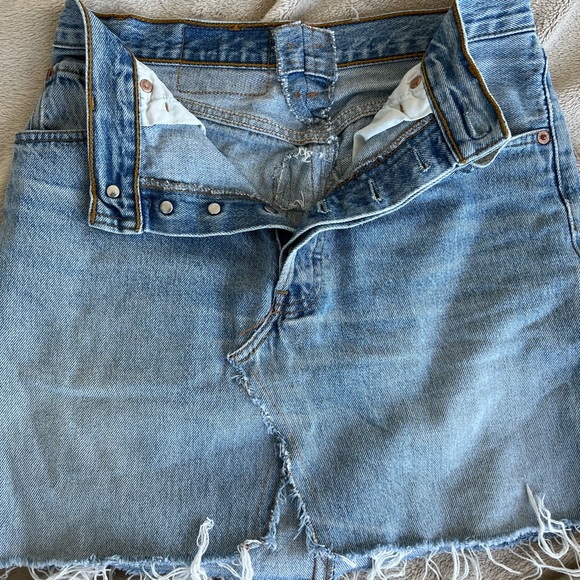 Levi’s Renewal Skirt - Picture 4 of 4